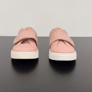 KIDS' FF TOUCH-STRAP SNEAKERS IN PINK
